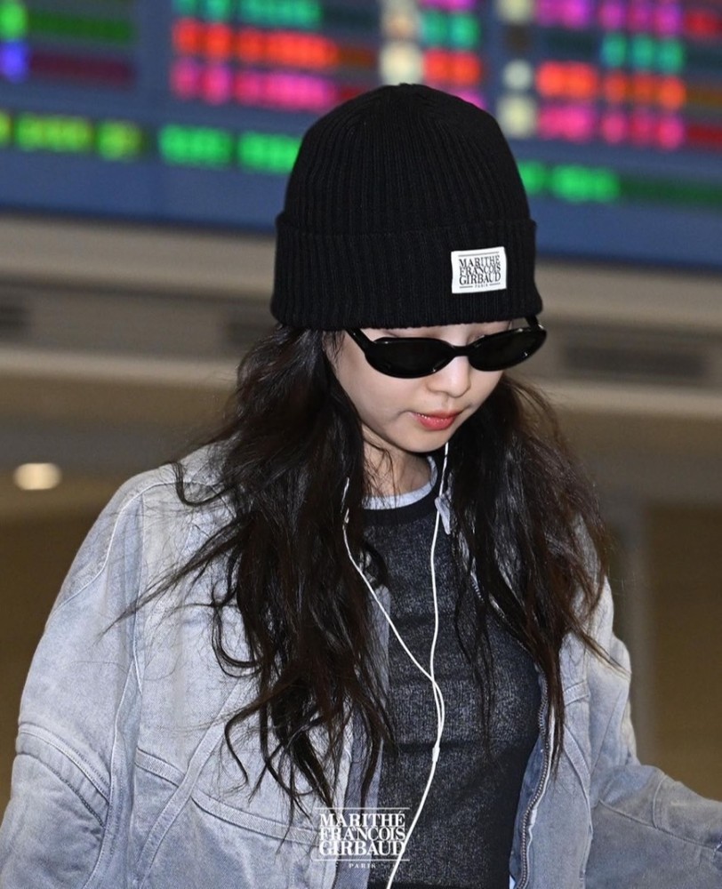 MARITHE FRANCOIS GIRBAUD】MARITHE CLASSIC LOGO BEANIE BLACK