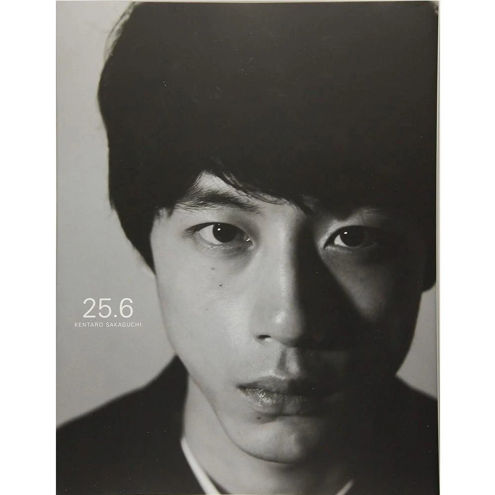 健太郎 写真集 日版坂口健太郎寫真集「25.6」