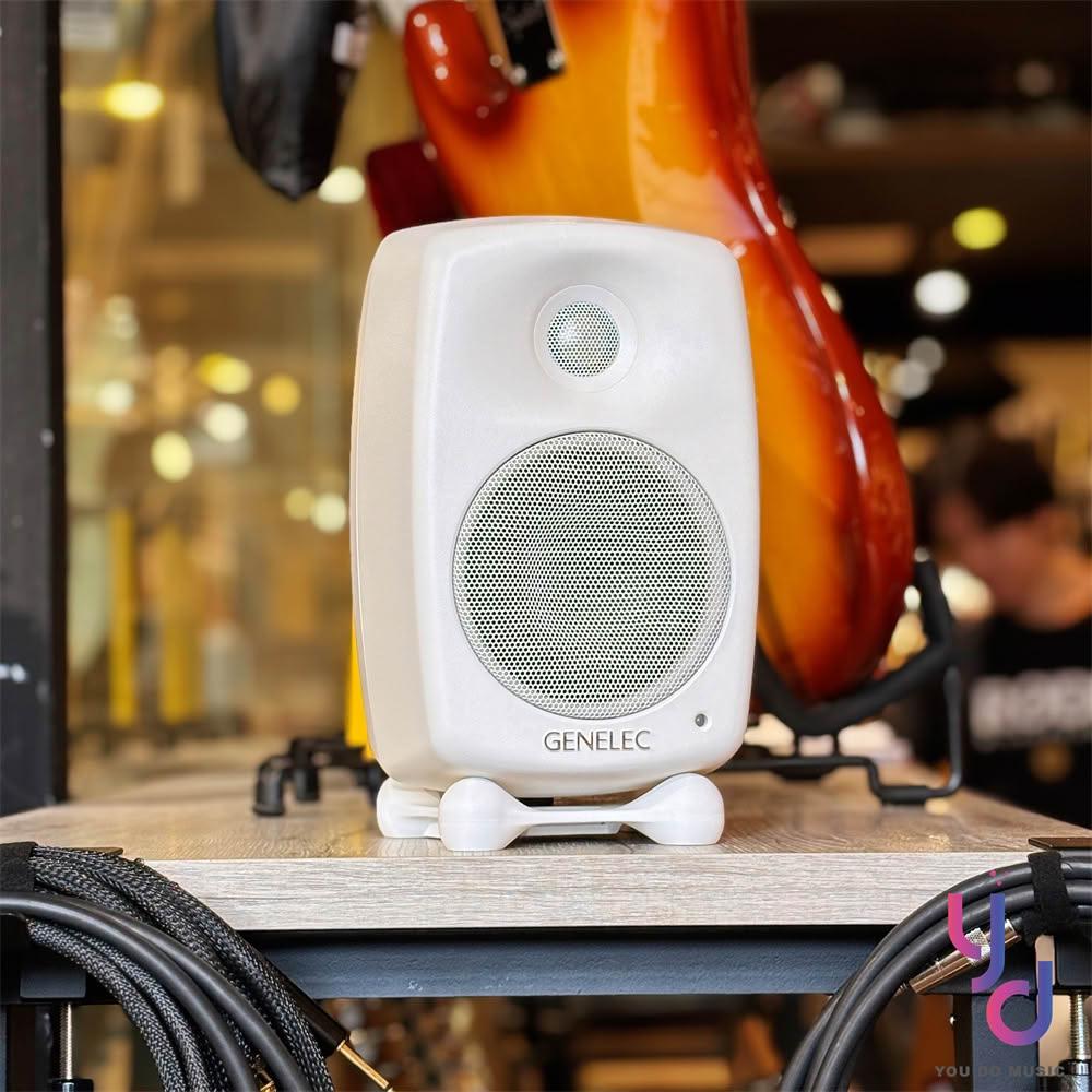 GENELEC 芬蘭 G2 系列桌上型多媒體喇叭,提供左右聲道高保真音質輸出,適合專業錄音室或家用娛樂。黑色與白色系設計,芬蘭原裝進口,無 WiFi 與藍芽功能,強調純淨音訊體驗。3 年以上保固,BSMI 認證 R39882,輕巧桌上型設計,完美搭配電腦或音響系統。 GENELEC芬蘭 G2
