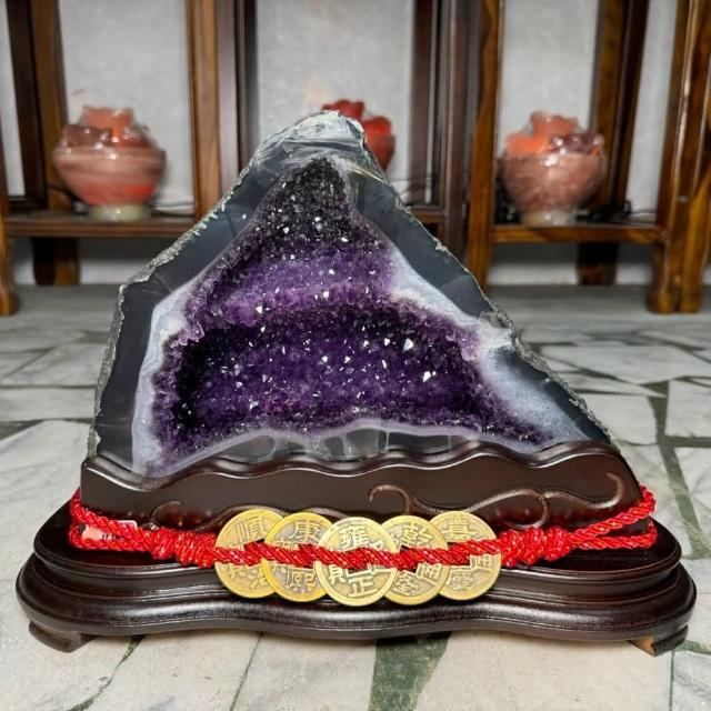 紫水晶洞 烏拉圭紫水晶洞1.85kg 旺財氣【吉祥水晶專賣店】