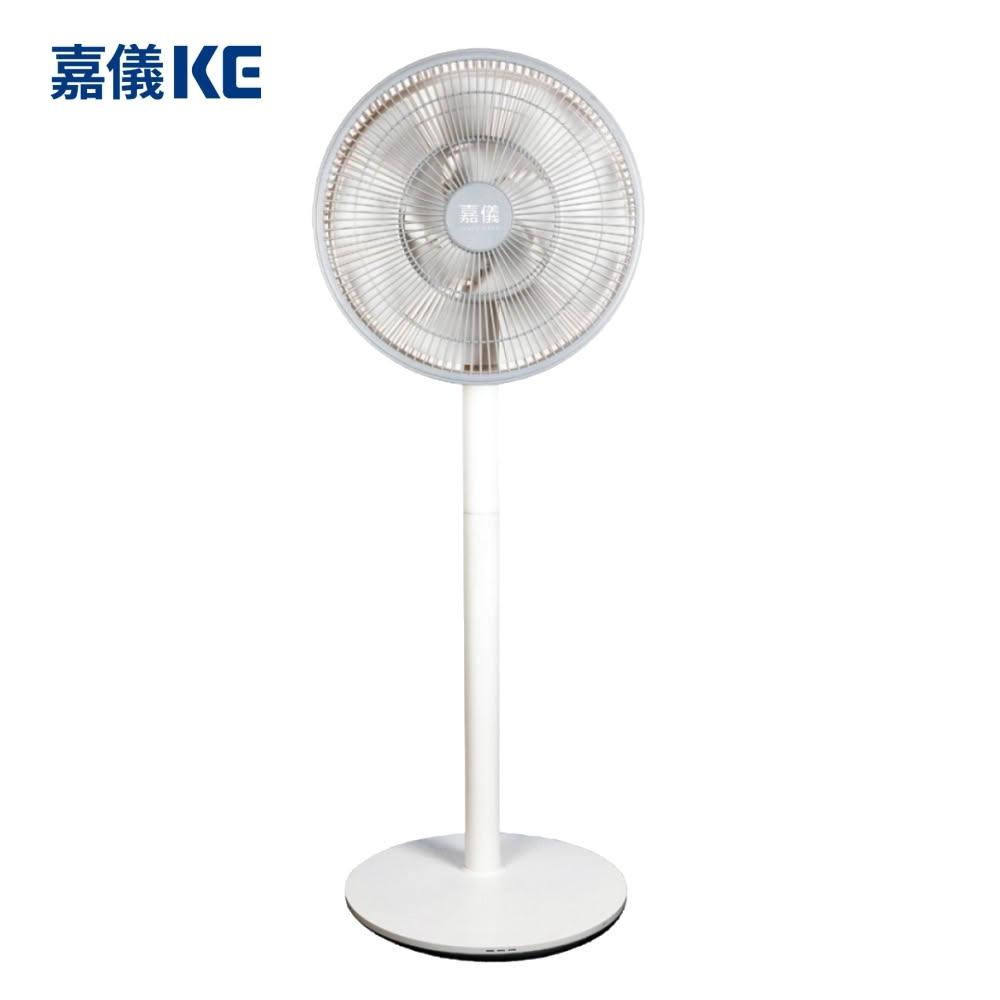 HELLER嘉儀 KEF-21DB 立扇，採用12吋風扇尺寸與七片葉片設計，提供三段以上風速調整，具備定時特殊功能，帶來舒適涼風。產品尺寸34 x 33 x 51-95 cm，重量僅3.5kg，消耗電功率28W，適用110V/60Hz電壓。產地中國，BSMI許可字號R3A101，適閤家用省電電風扇，高效散熱不費電。