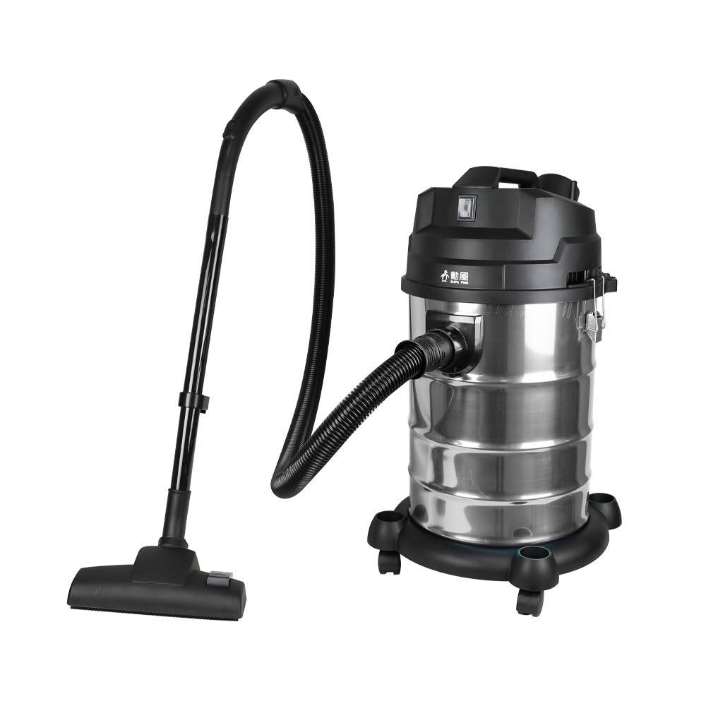 勳風 SUPA FINE HHF-K3679 圓筒式吸塵器，灰色系設計，中國製造，有線操作，集塵筒式，乾濕兩用功能，容量達30公升，尺寸37x37x64.5cm，重量僅5kg。配件包含硬漬毛刷吸頭及地板/地毯兩用地刷，電壓110V，保固1年，BSMI認證R31043。強力吸塵，適閤家居辦公室清潔，高效除塵去汙神器！