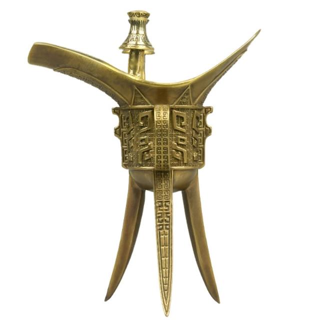 宜興 紫砂杯 三足酒樽 酒爵 帝王杯 宮廷杯 工芸品 美術品 置物 全銅酒杯擺件復古酒樽家用古代三足黃銅爵杯帝王酒樽酒鼎杯銅酒具