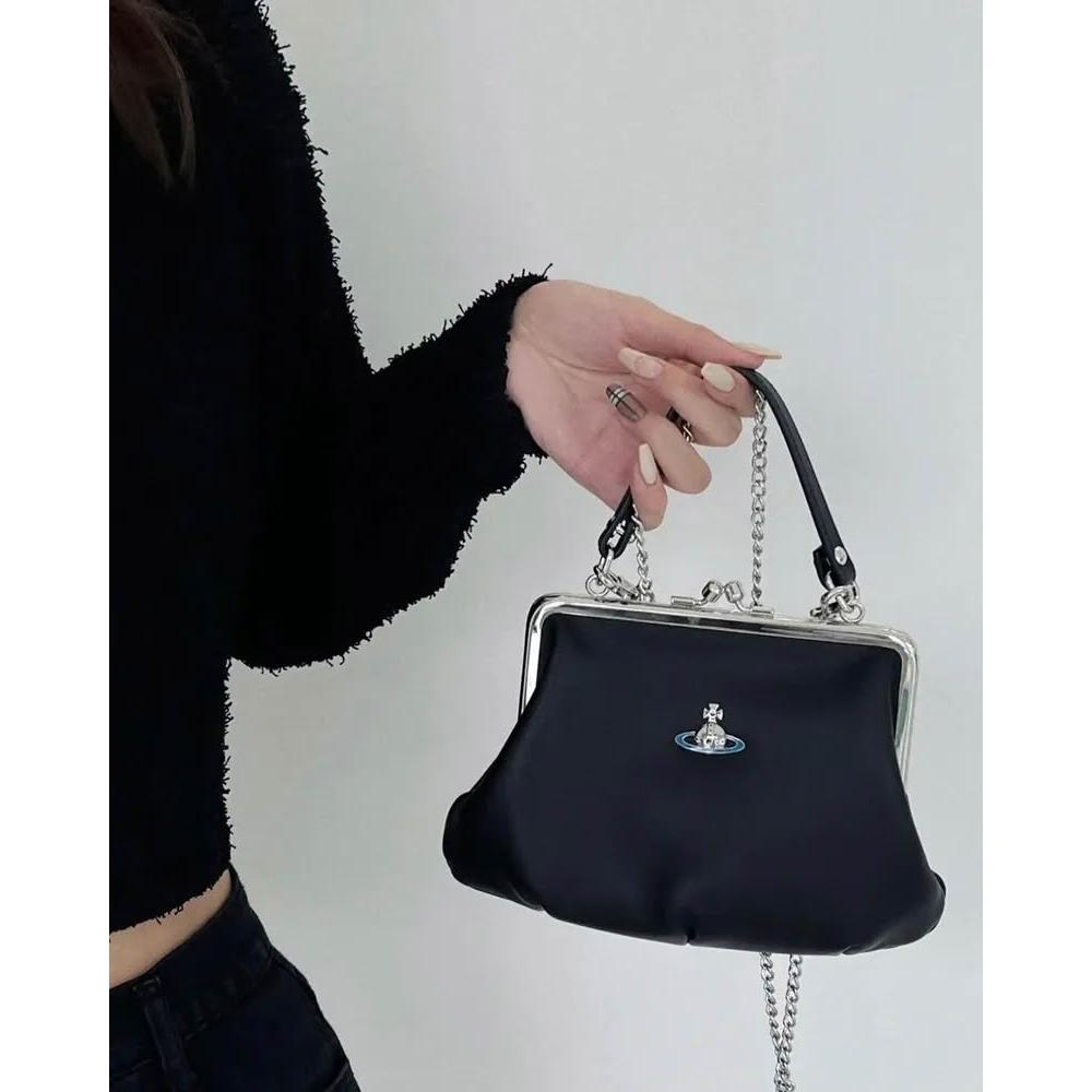 Vivienne Westwood】Vivienne Westwood Granny Frame Purse 薇薇