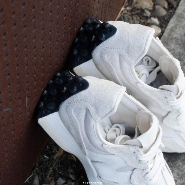 NEW BALANCE】New Balance 327 復古休閒鞋麂皮男鞋D楦頭奶杏色