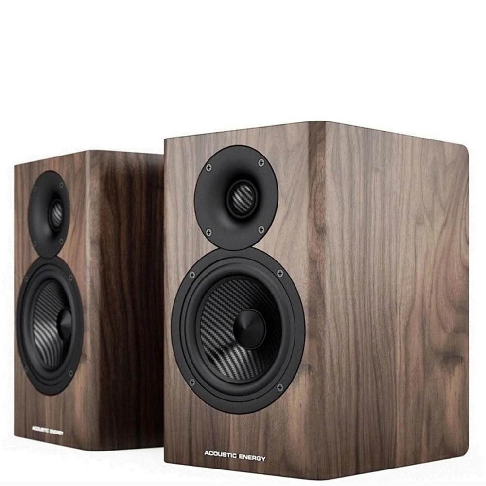 Acoustic Energy AE500 是一款專業 2 聲道音響系統，獲得 Hi-Fi 認證及 Hi-Res 認證，支援高解析度音樂播放及其他進階功能。適合各種應用場景，提供純淨音質與優異效能，享有 1 年保固保障，讓您盡享頂級聽覺享受。