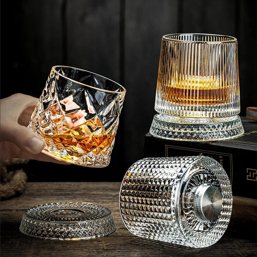 【Bravomart】浮雕水晶旋轉威士忌酒杯