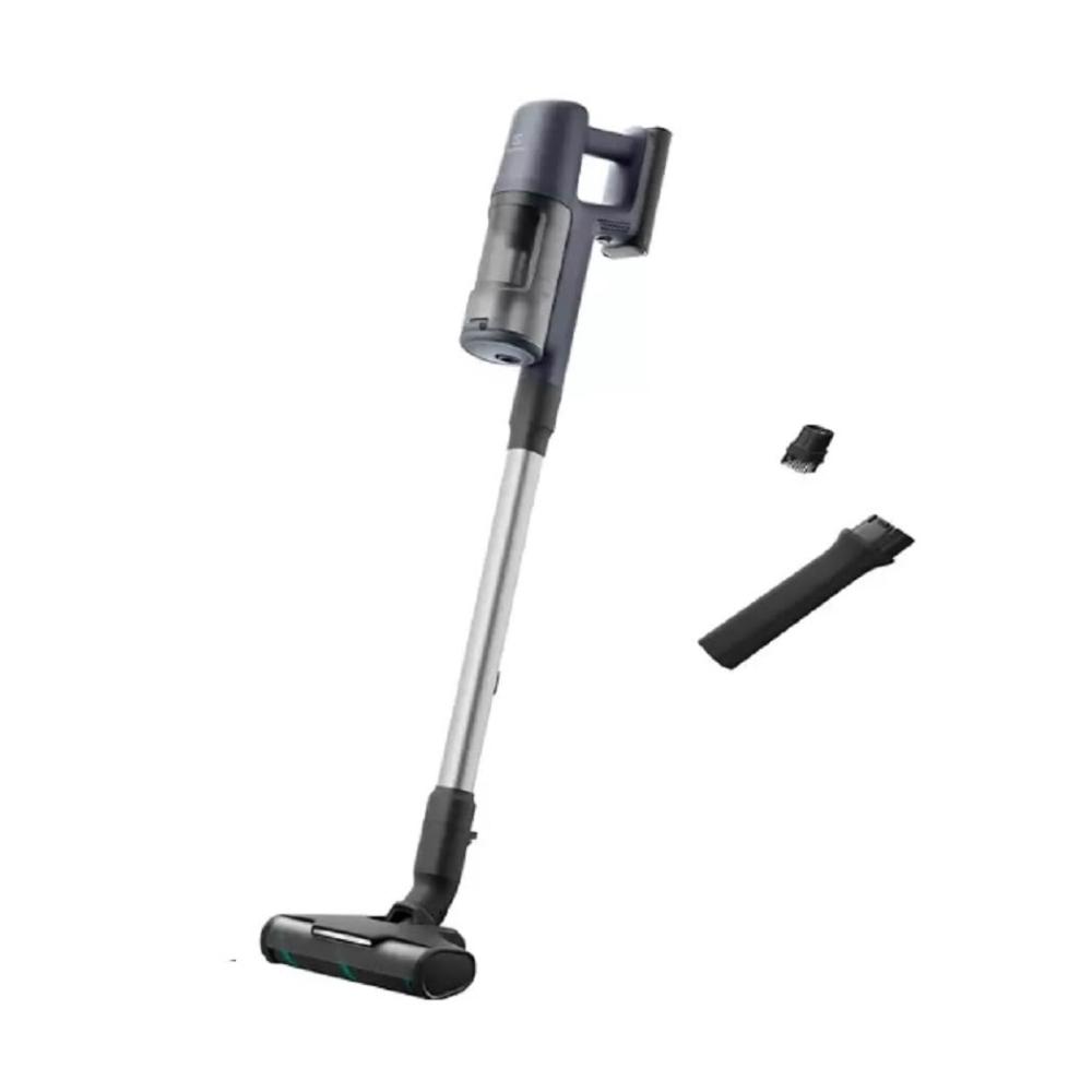  Electrolux 伊萊克斯 EFP61712 手持風扇，採用輕便設計，重量僅2.1kg-3kg，適合外出攜帶與日常使用。提供強勁風力，舒適降溫，附2年完整保固，品質可靠，是夏季旅行與室內通風的理想選擇。最佳化SEO：伊萊克斯手持扇、輕量風扇、保固風扇。 